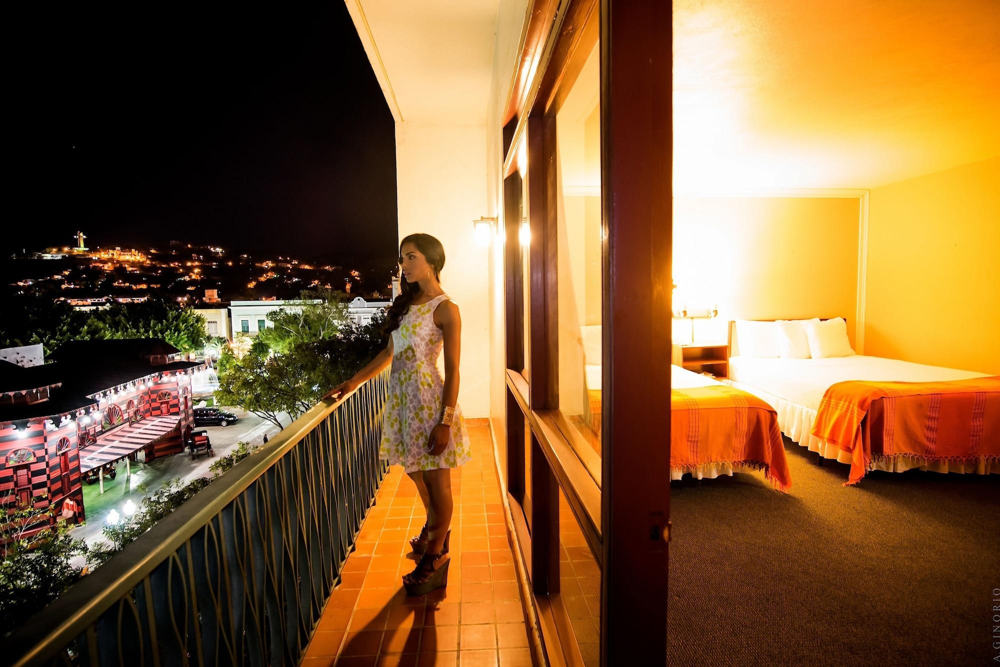 Hotel Melia Ponce Esterno foto